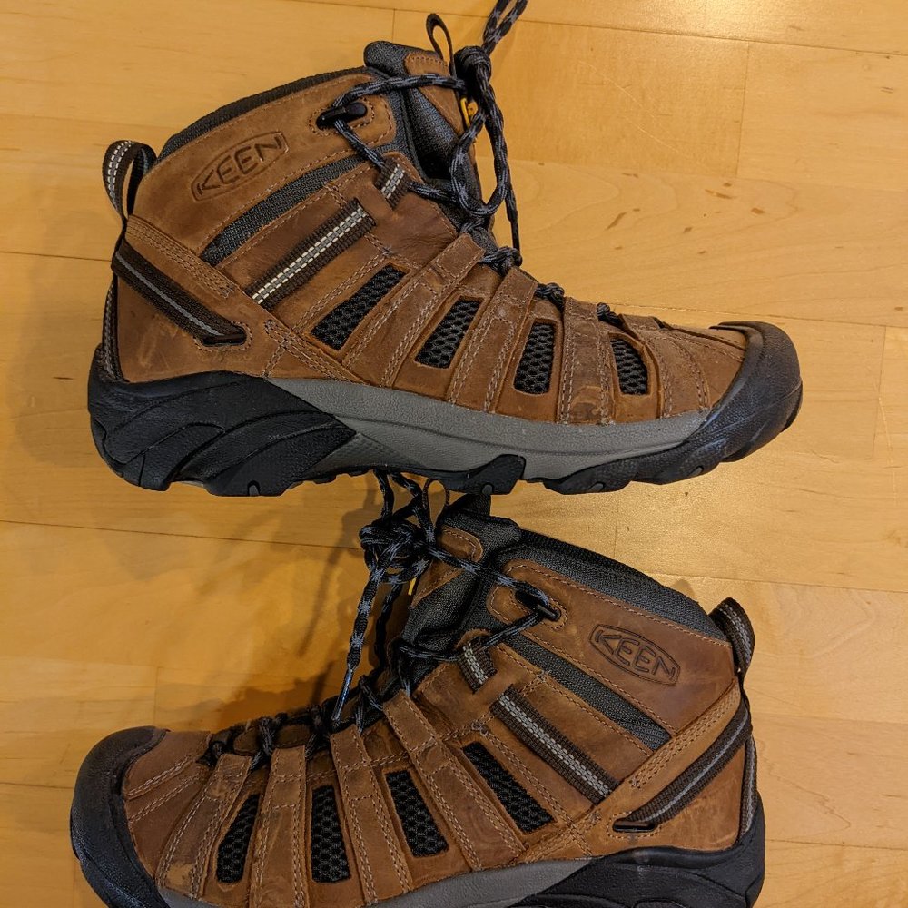 KEEN Men's Voyageur Mid Height Breathable Hiking Boots